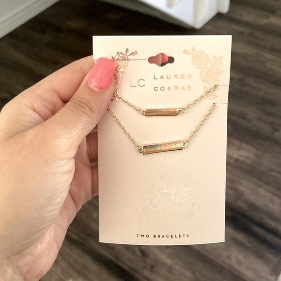 NWT pair of gold bracelets - Picture 2 of 4